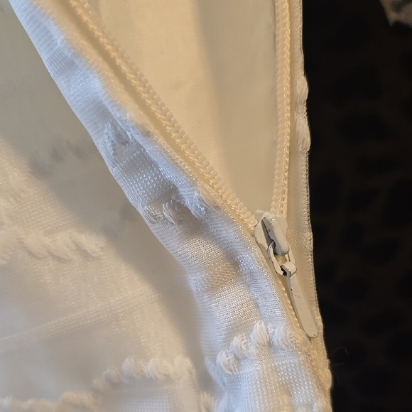 Elegant White Lace Dress - Picture 10 of 15